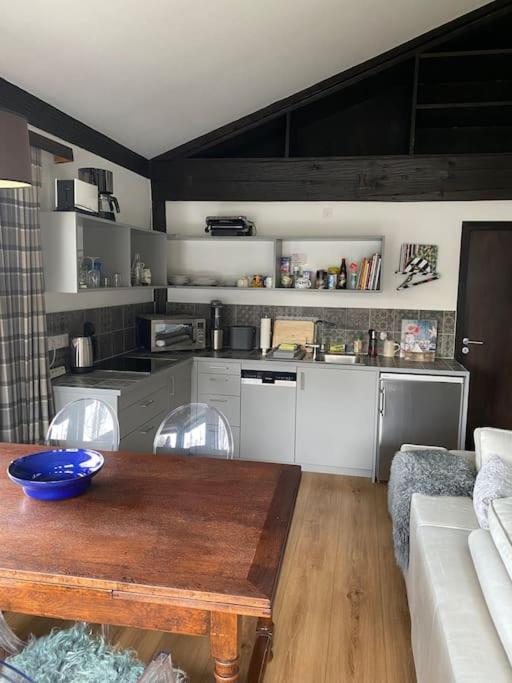 Ferienwohnung Thalia ベルク・アム・シュタルンバーガー・ゼー エクステリア 写真