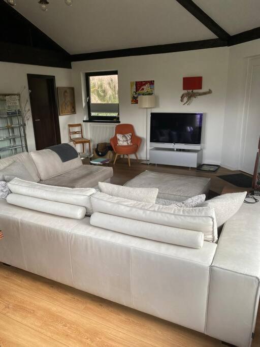 Ferienwohnung Thalia ベルク・アム・シュタルンバーガー・ゼー エクステリア 写真